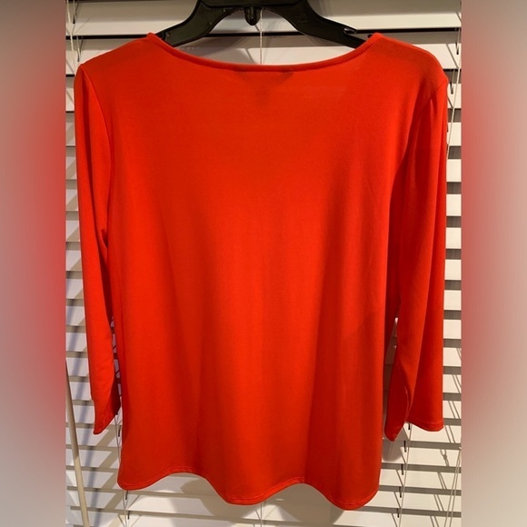 Investments Orangish/Red Top Size PM - Picture 2 of 4